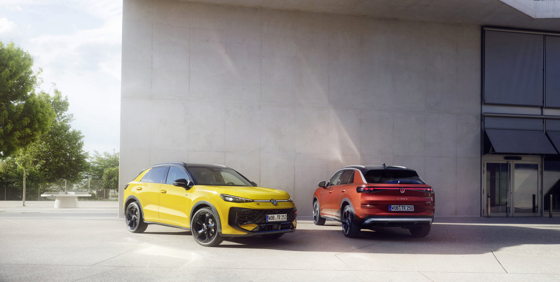 2025 Volkswagen T-Rocs in yellow and red.