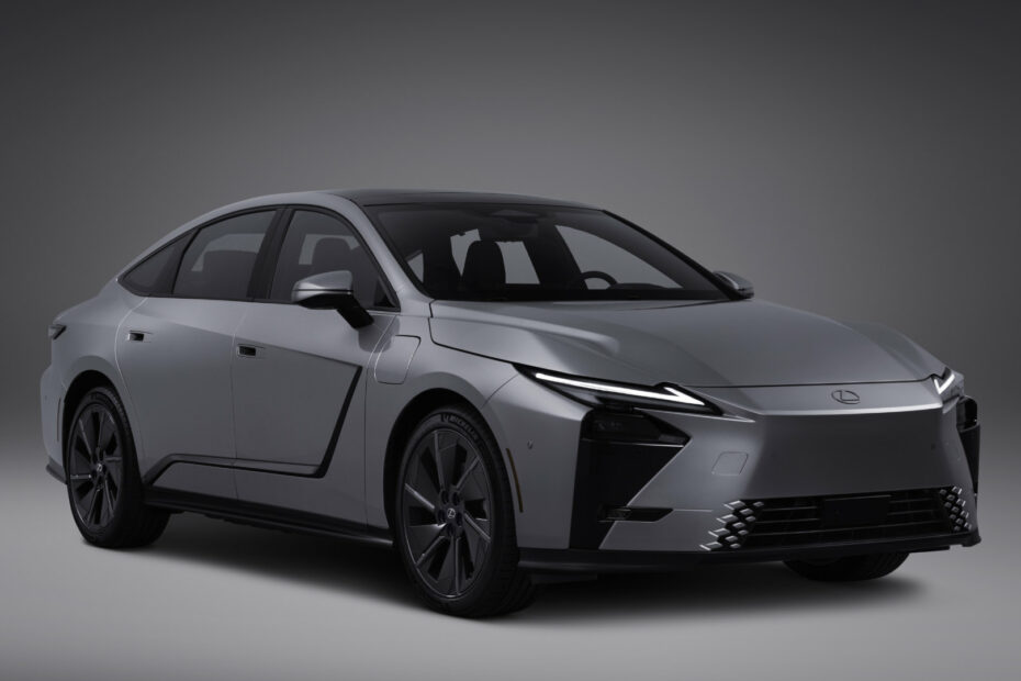 Lexus ES500e in grey, US-market model.